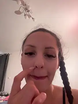 Chiara0102 online show from June 2026 04:29:02 PM