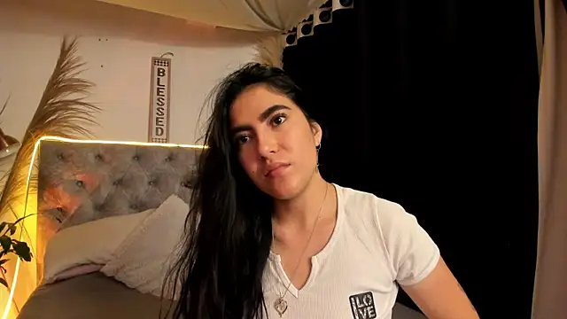 Snapshot of Serenity_Day chatting on April 2026 11:29:02 PM Serenity Day online show from April 2026 11:29:02 PM