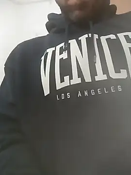 jonyfree1978 online show from December 2024 08:03:02 PM