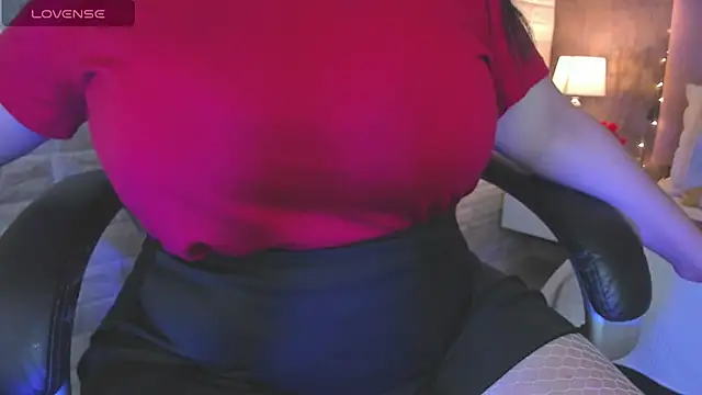 Snapshot of alice__tylor chatting on February 2026 12:11:01 PM alice tylor online show from February 2026 12:11:01 PM