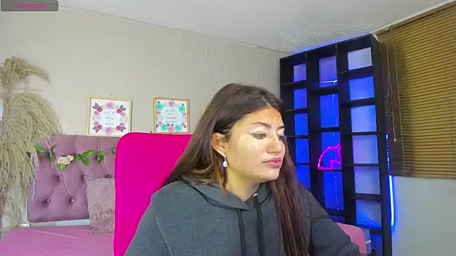 Lia Keen online show from October 2025 08:09:02 PM