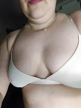 Snapshot of Tamara1955 chatting on February 2025 07:27:01 PM Tamara1955 online show from February 2025 07:27:01 PM