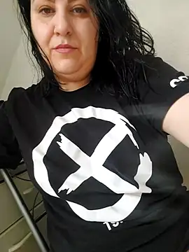 Snapshot of Tamara1955 chatting on February 2025 10:28:02 AM Tamara1955 online show from February 2025 10:28:02 AM