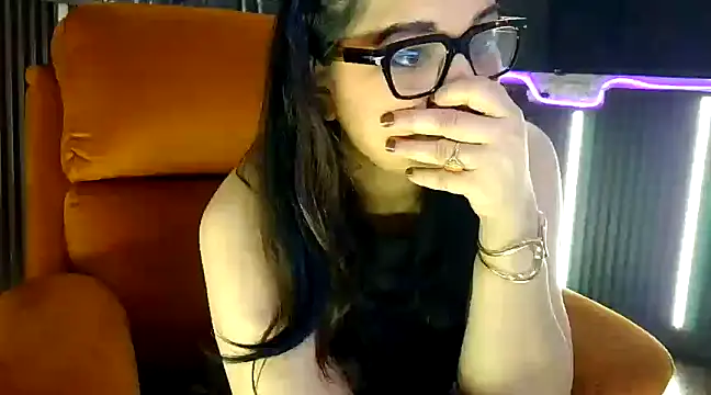 fabdemira online show from February 2025 08:33:02 PM