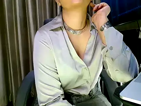 fabdemira online show from October 2025 09:49:01 AM