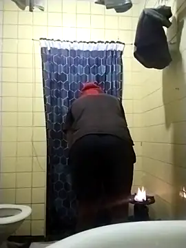 Polygamist online show from October 2025 05:22:02 PM