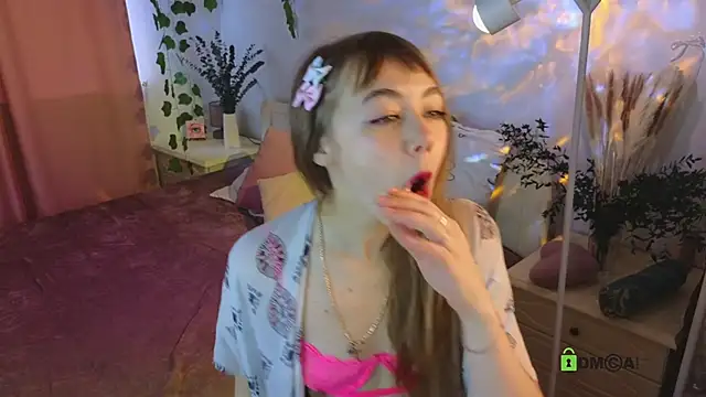 Hello Vivienne online show from September 2025 01:46:01 PM