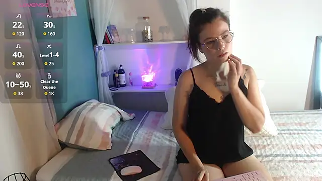 Mily Miley online show from January 2026 11:03:02 PM