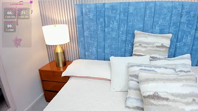 pretty sunlight  online show from October 2025 01:39:01 AM