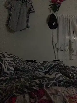 Snapshot of Johnras121 chatting on June 2026 01:37:01 PM Johnras121 online show from June 2026 01:37:01 PM