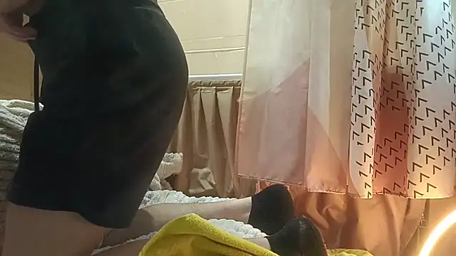 Hungry  Puppy online show from September 2025 02:26:01 AM