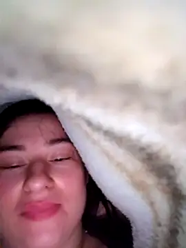 Snapshot of YuliannaFox chatting on February 2025 10:43:01 PM YuliannaFox online show from February 2025 10:43:01 PM