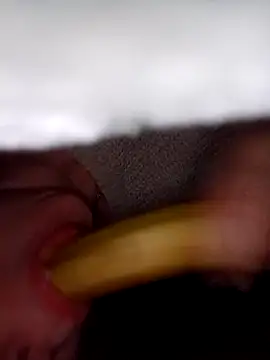 Snapshot of YuliannaFox chatting on February 2025 10:09:01 PM YuliannaFox online show from February 2025 10:09:01 PM