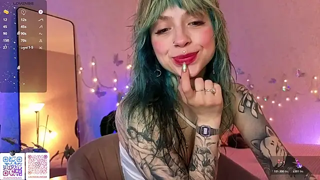 Snapshot of lavenderluxe chatting on May 2026 09:25:02 AM lavenderluxe online show from May 2026 09:25:02 AM