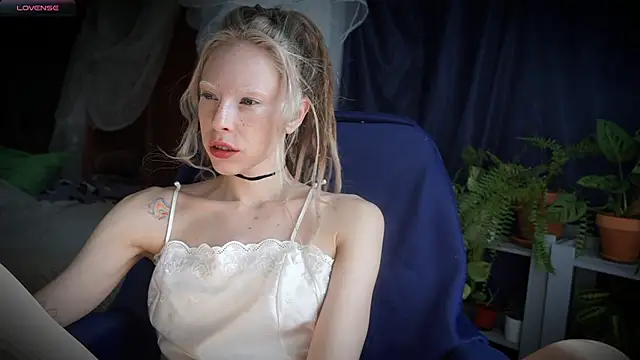  Phantom thread  online show from March 2026 10:59:01 AM