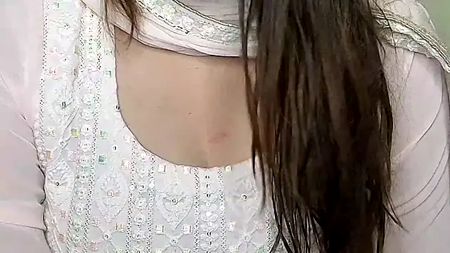 Snapshot of MIss-Naina chatting on November 2025 07:47:01 AM MIss-Naina online show from November 2025 07:47:01 AM