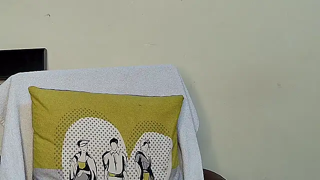 Snapshot of MIss-Naina chatting on November 2025 08:37:01 AM MIss-Naina online show from November 2025 08:37:01 AM