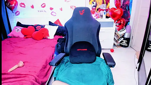 BADNikkiy online show from February 2026 10:37:01 PM