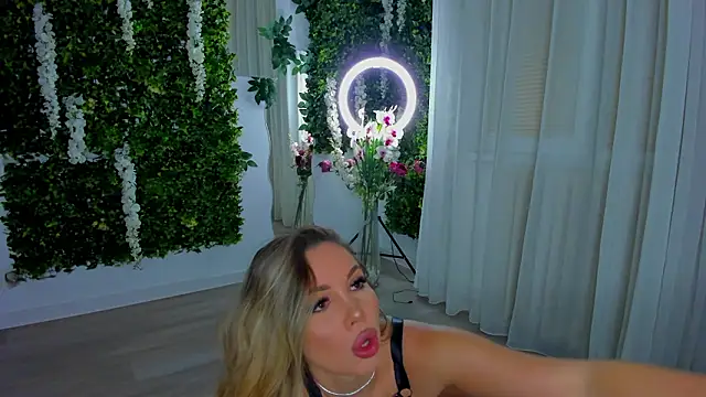 VivienCarter online show from March 2026 03:45:02 AM