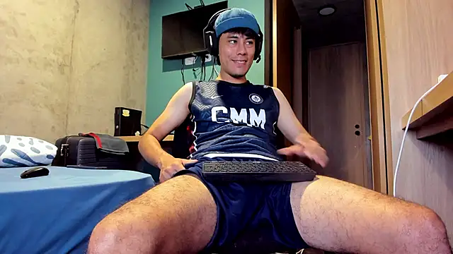 Snapshot of Huge_latin_cock chatting on January 2026 07:28:02 PM Huge latin cock online show from January 2026 07:28:02 PM