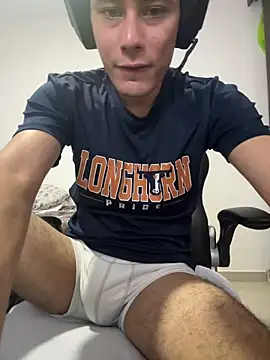 Snapshot of Huge_latin_cock chatting on April 2026 08:10:01 PM Huge latin cock online show from April 2026 08:10:01 PM