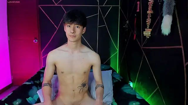 Snapshot of MillersKink chatting on December 2024 02:59:02 AM MillersKink online show from December 2024 02:59:02 AM