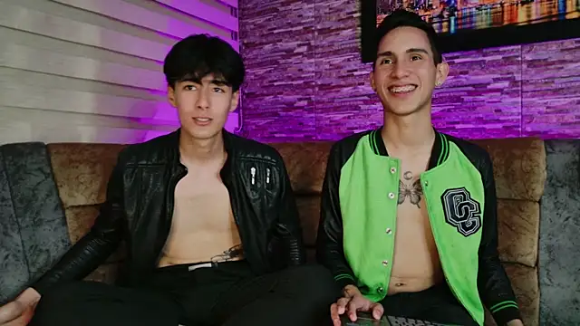 Snapshot of MillersKink chatting on March 2025 12:53:01 AM MillersKink online show from March 2025 12:53:01 AM