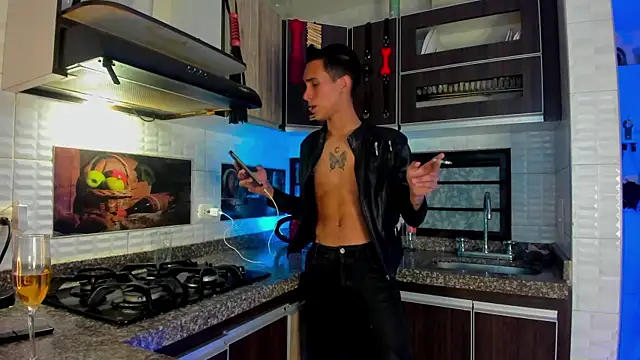 Snapshot of MillersKink chatting on November 2025 06:14:01 AM MillersKink online show from November 2025 06:14:01 AM