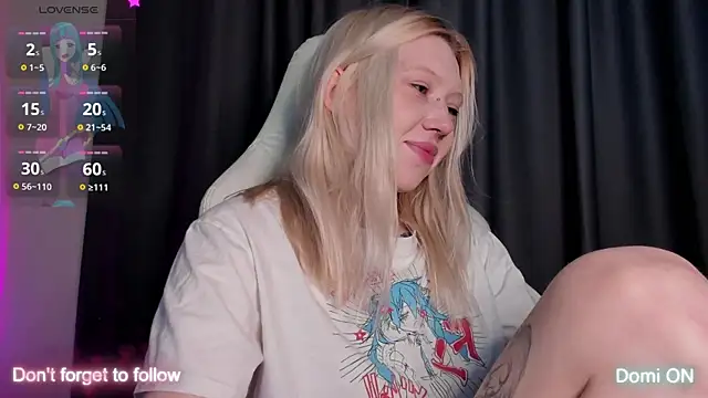 Snapshot of takeyourmolly chatting on February 2025 04:39:02 PM takeyourmolly online show from February 2025 04:39:02 PM