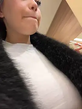 Chloe  Moon online show from January 2025 02:45:01 PM