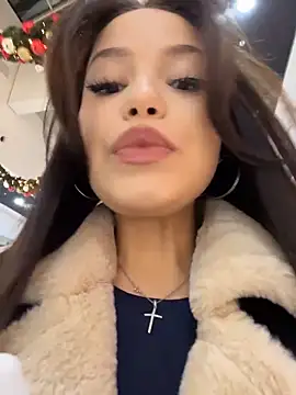 Chloe  Moon online show from December 2025 02:11:01 PM