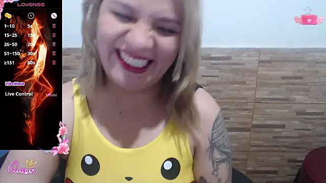 Snapshot of athenea_russo4 chatting on May 2026 01:11:02 AM athenea russo4 online show from May 2026 01:11:02 AM