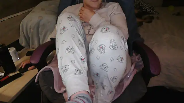 Snapshot of LaRa_forU chatting on March 2025 09:27:01 PM LaRa forU online show from March 2025 09:27:01 PM