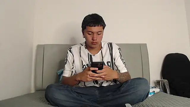 alex-lover online show from February 2026 02:54:01 AM