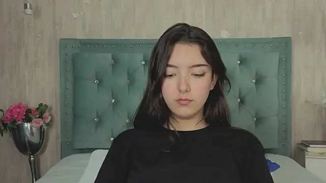 Marcelaa fox online show from October 2025 08:31:01 PM