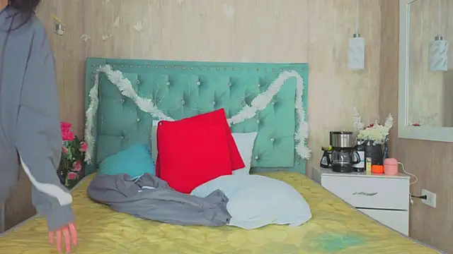 Marcelaa fox online show from December 2025 10:05:01 PM