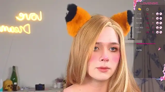  yourFoxy  online show from October 2025 04:18:01 PM