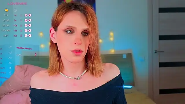 Snapshot of _yourFoxy_ chatting on April 2026 11:34:01 AM yourFoxy online show from April 2026 11:34:01 AM