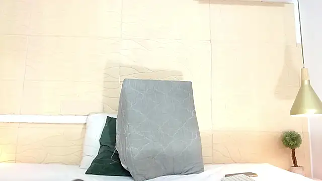 Chocolatte bar online show from January 2025 05:02:01 PM