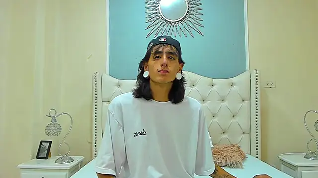 Snapshot of Matthew_Dixonn chatting on December 2024 06:15:02 AM Matthew Dixonn online show from December 2024 06:15:02 AM