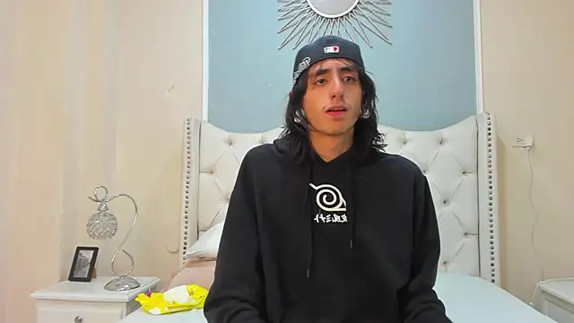 Snapshot of Matthew_Dixonn chatting on December 2024 03:13:02 PM Matthew Dixonn online show from December 2024 03:13:02 PM