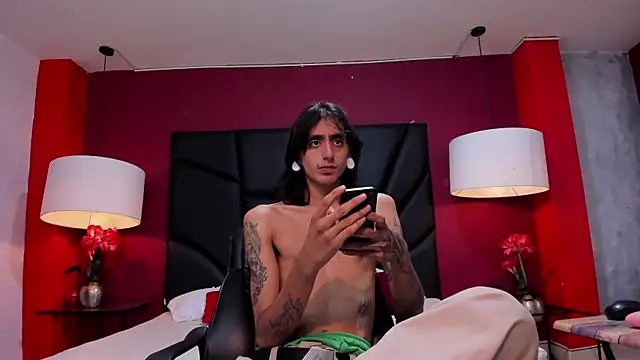 Snapshot of Matthew_Dixonn chatting on December 2024 04:38:02 AM Matthew Dixonn online show from December 2024 04:38:02 AM