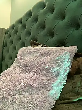 Snapshot of IsaValencia chatting on February 2025 03:37:02 AM IsaValencia online show from February 2025 03:37:02 AM