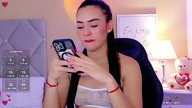 Snapshot of IsaValencia chatting on September 2025 10:09:01 PM IsaValencia online show from September 2025 10:09:01 PM