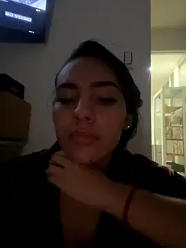 Snapshot of IsaValencia chatting on September 2025 02:32:01 PM IsaValencia online show from September 2025 02:32:01 PM