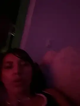 Snapshot of IsaValencia chatting on November 2025 03:41:01 AM IsaValencia online show from November 2025 03:41:01 AM