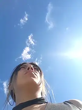 Sweel Leyva18 online show from October 2025 08:16:02 PM