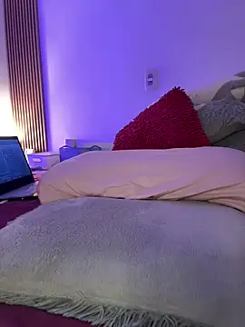 Mae Henao9 online show from September 2025 04:12:02 AM