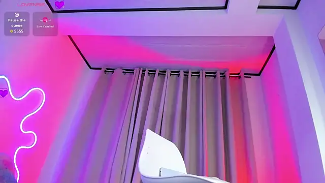 Snapshot of Mackensy_sweett chatting on February 2026 05:58:02 AM Mackensy sweett online show from February 2026 05:58:02 AM