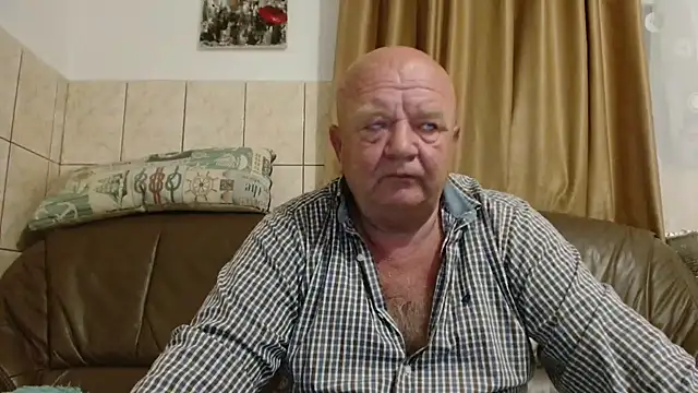 Snapshot of fullballs6 chatting on September 2025 12:55:01 AM fullballs6 online show from September 2025 12:55:01 AM